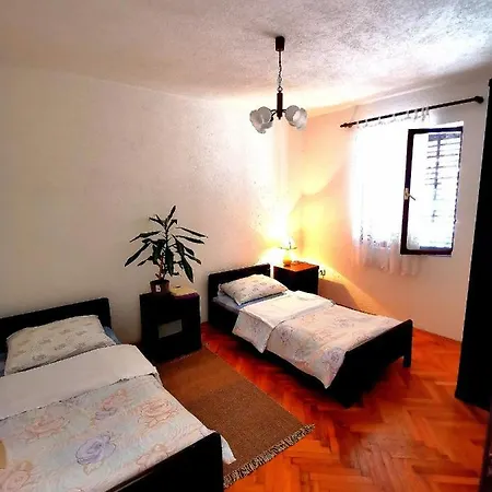 Prenociste Sljuka D O O Maison d'hôtes