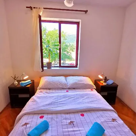 Prenociste Sljuka D O O Maison d'hôtes *